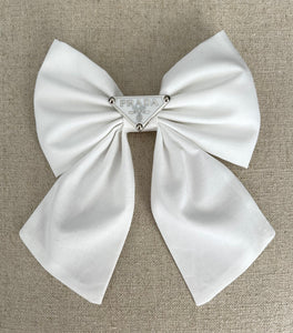 The Poppy Linen Bow